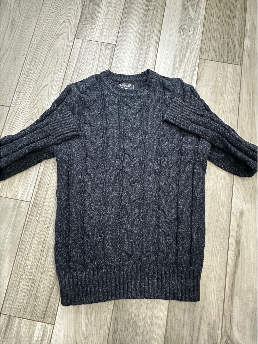 American Eagle Outfitters Classic Fit Cable Knit Sweater Medium